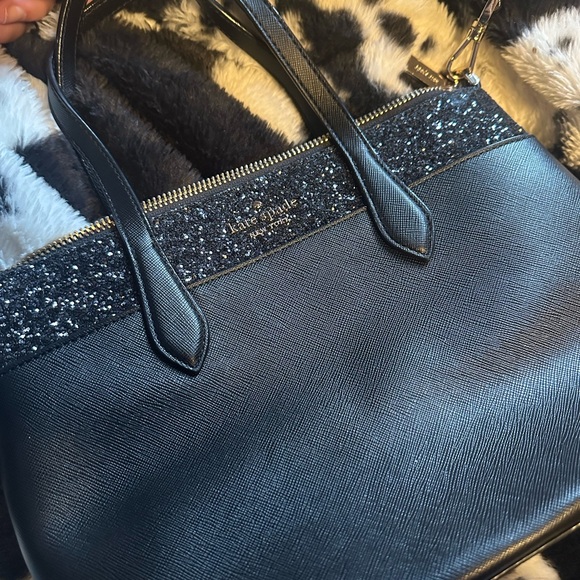 Kate Spade Black Shoulder Bag with Structured Design - Picture 2 of 3